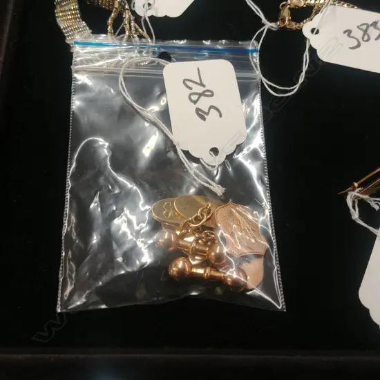 TWO PAIRS 9CT GOLD CUFFLINKS12.48GM