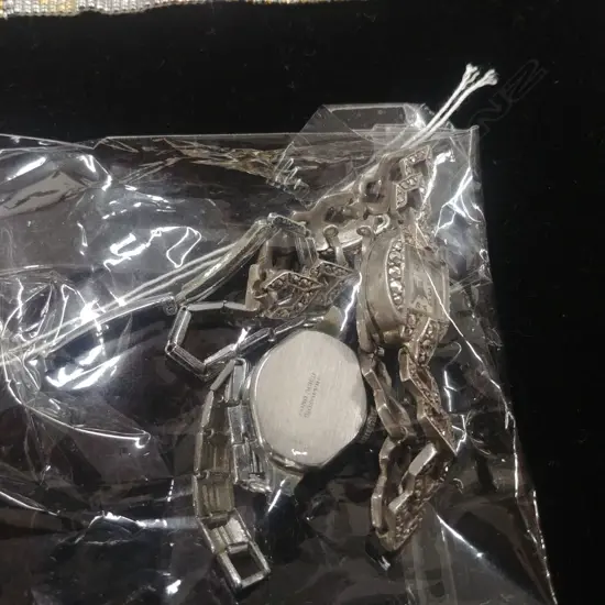 TWO WOMAN'S WRISTWATCHES