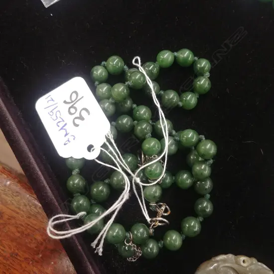 GREEN STONE KNOTTED NECKLACE