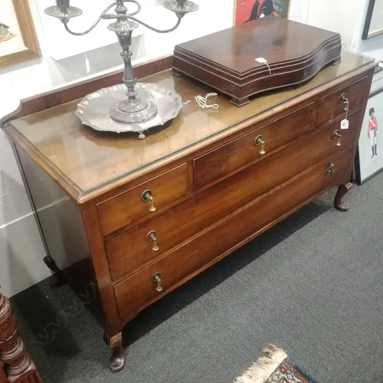 MAHOGANY CHEST OF DRAWERS