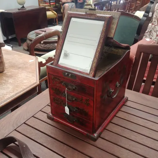CHINESE JEWELLERY BOX