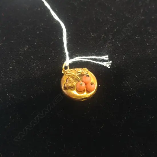 GOLD AND CORAL MOURNING PENDANT