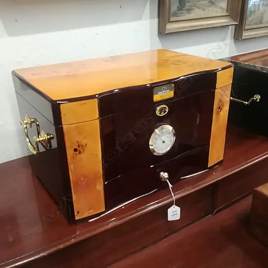 COHIBA SIGLO VI CIGAR HUMIDOR