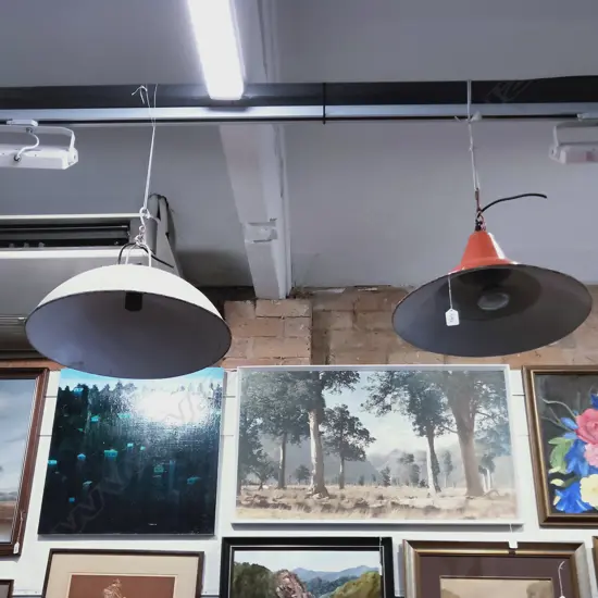 2 METAL HANGING LIGHTS 