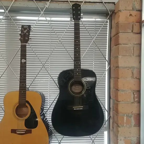 FENDER ACOUSTIC VG-11E GUITAR