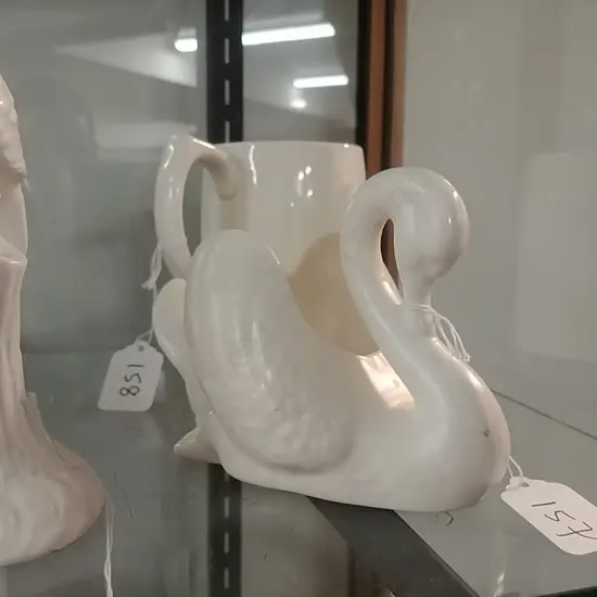 SMALL WHITE CROWN LYNN SWAN 