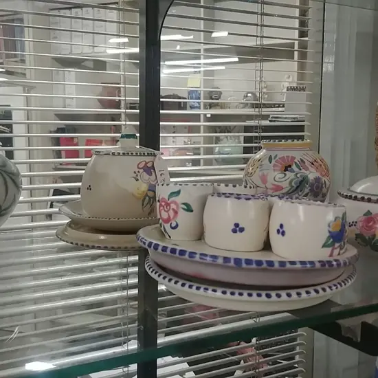 COLL. RETRO POOLE CHINA ITEMS 