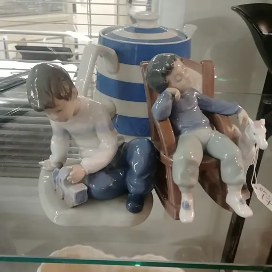 NAO +LLADRO FIGURES 1 A/F