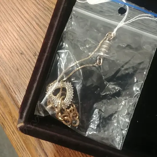 10CT GOLD DIAMOND SET HEART & 9CT GOLD CHAIN