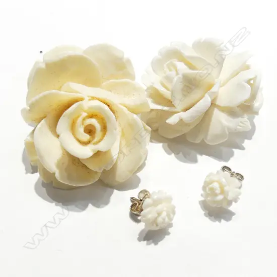 IVORY SET  ROSE FLOWER ETC