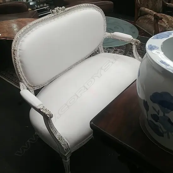 3 SEATER WHITE SETTEE