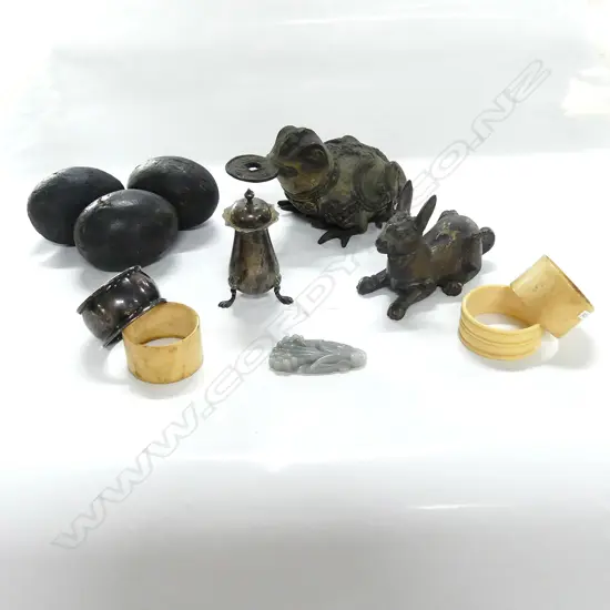 11 SMALL ANTIQUE ITEMS; SILVER, IVORY, CHINESE...