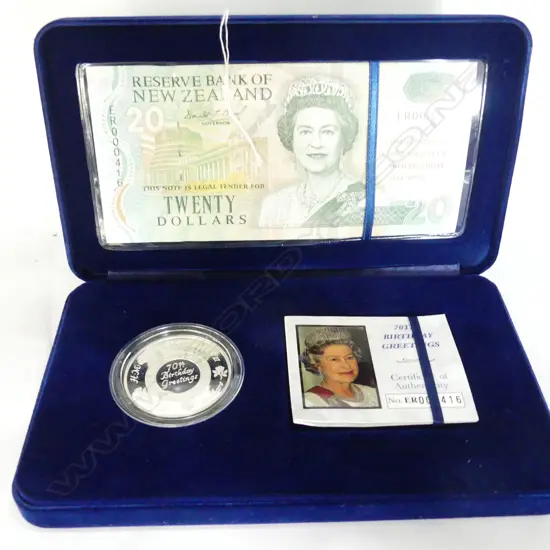 BOXED QUEENS 70TH PROOF COIN & NOTE 