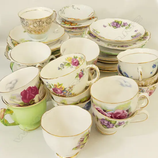 COLLECTION 18 CHINA TRIOS