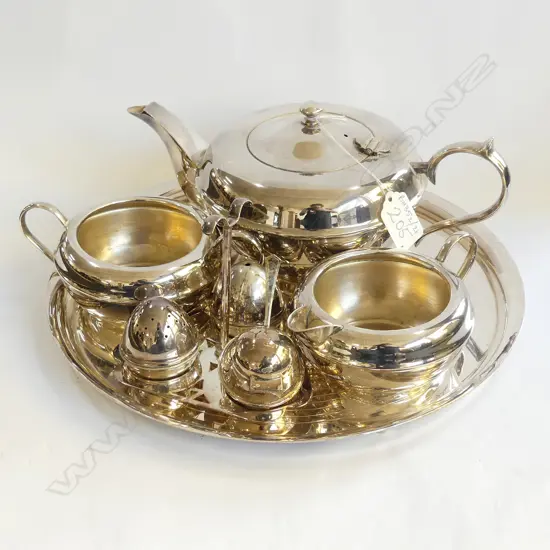 EP TEASET ON TRAY