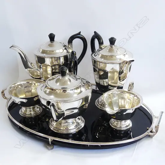 EP TEA/COFFEE SET ON VITROLITE TRAY