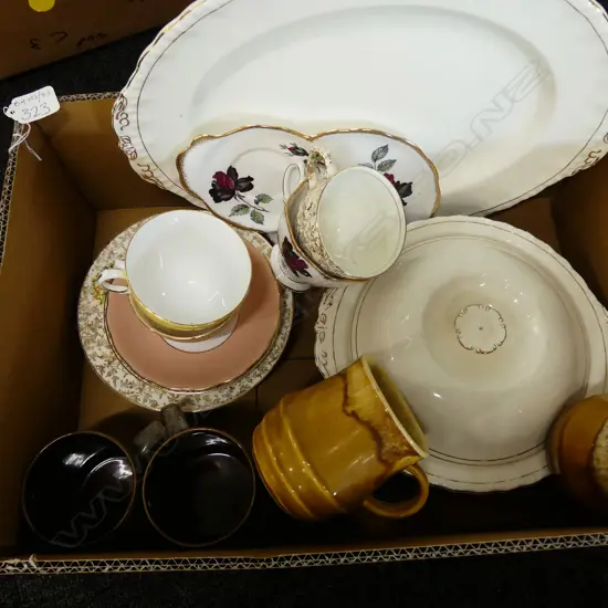 BOX OF CHINA + POTTERY 