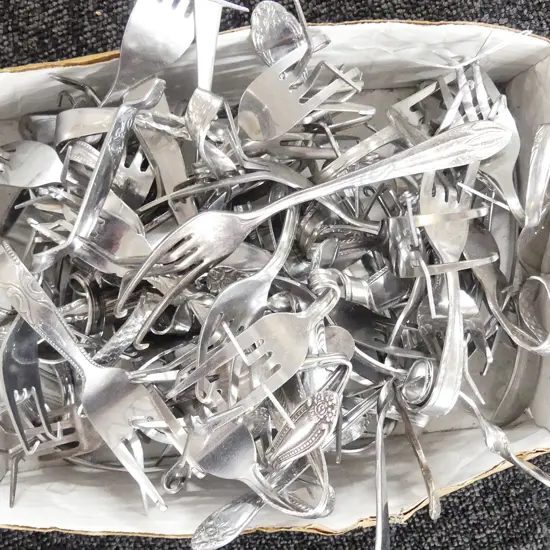 BOX BENT FORK ORNAMENTS