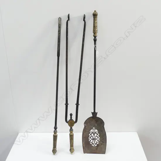 OLD 3 PCE FIRE TIDY SET BRASS & IRON