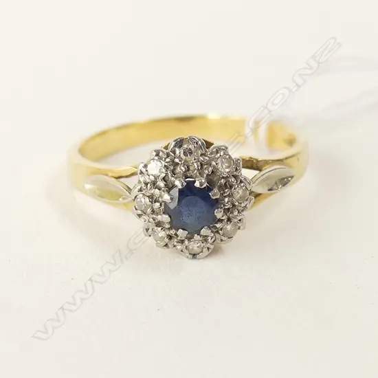 18CT GOLD SAPPHIRE & DIAMOND RING