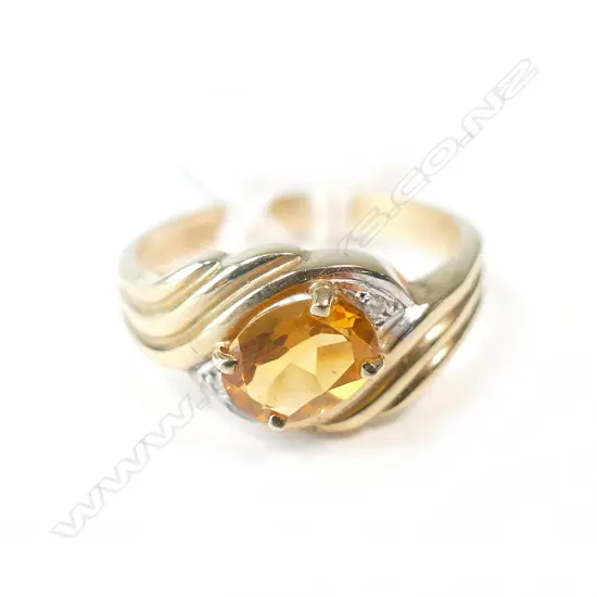 9CT CITRINE & DIAMOND RING