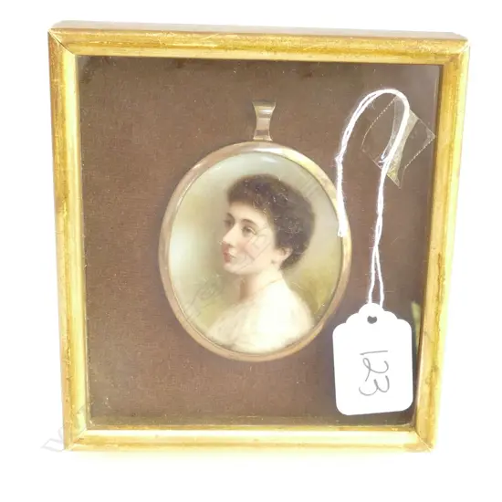 An early 20thC hand painted portrait miniature
