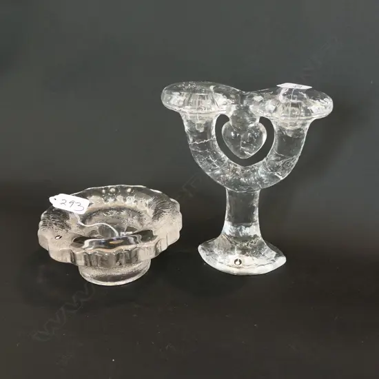 TWO SCANDANAVIAN ART GLASS CANDLESTICK HOLDERS, H. 60 & 160MM