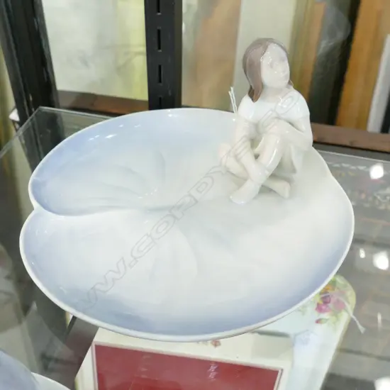 ROYAL COPENHAGEN GIRL ON LILYPAD 180MM L