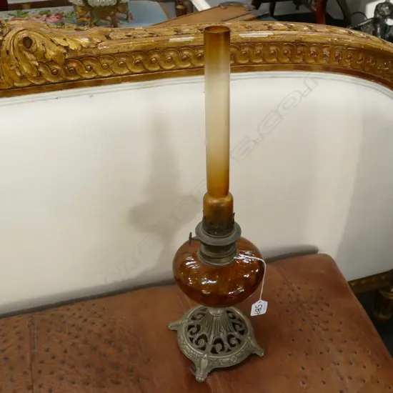 KEROSENE LAMP WITH CHIMNEY