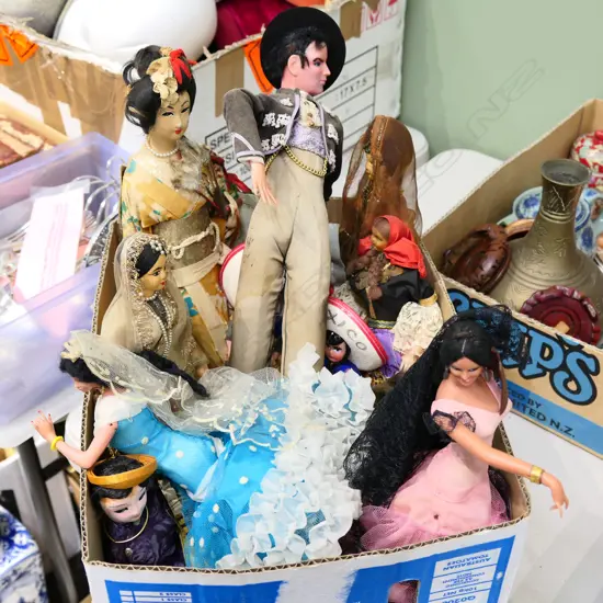 LOT ASST COSTUME DOLLS