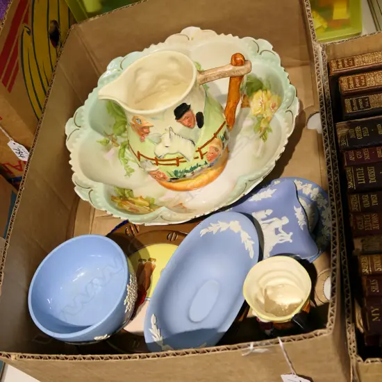 ASST LOT TRIVETS/W/WOOD/TOBY JUG+ JUG ETC 