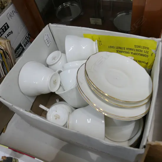 BOX LOT VINTAGE TEA SERVICE 