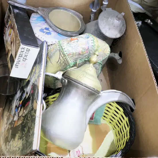 LOT SEWING BOXES/KIWI TRAY/GLASS/COFFEE POTS ETC