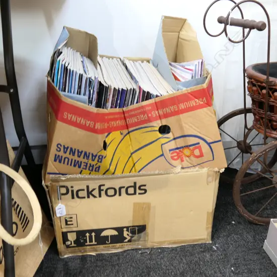 LARGE LOT OF ASST DOLL COLLECTING MAGAZINES 