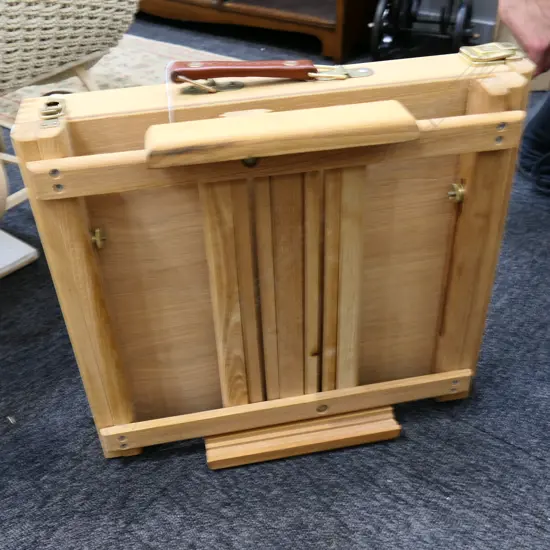 FOLDING ARTISTS EASEL 