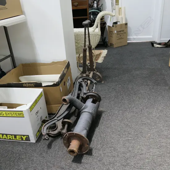 VINTAGE CAST IRON WATER HAND PUMP, 2 LARGE FIRE DOGS & BENCH MOUNT VICE