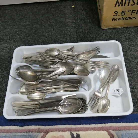 TRAY OF VINTAGE CUTLERY