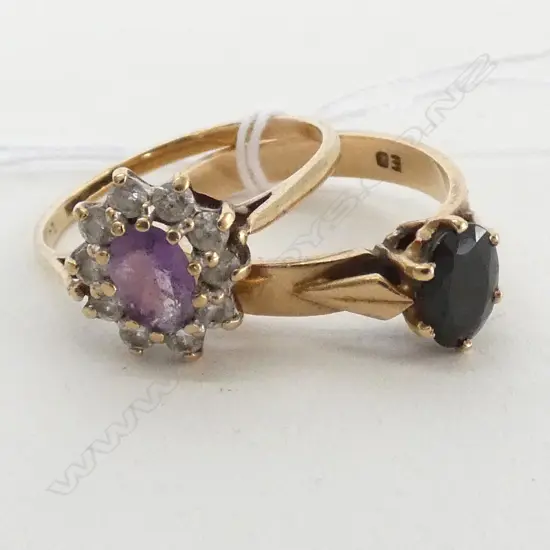 9CT GOLD AMETHYST CZ 7 CLUSTER RING + 9CT GOLD & SAPPHIRE RING CZ 6.5, 4.1GM TOTAL