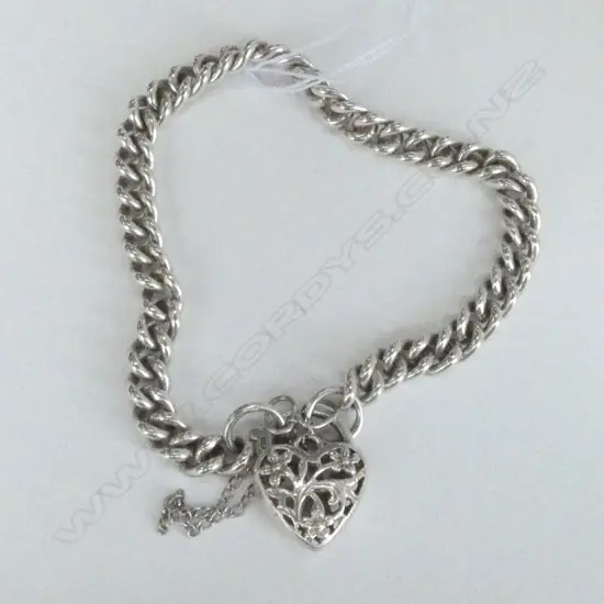 S.SILVER CURB LINK BRACELET WITH HEART LOCK 
