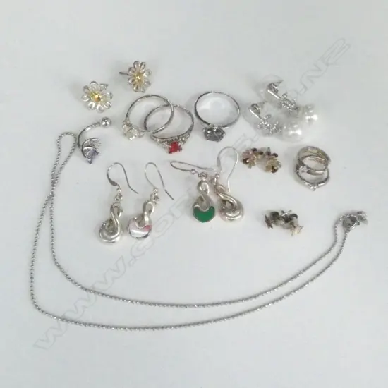 BOX OF ASSORT. EARRINGS