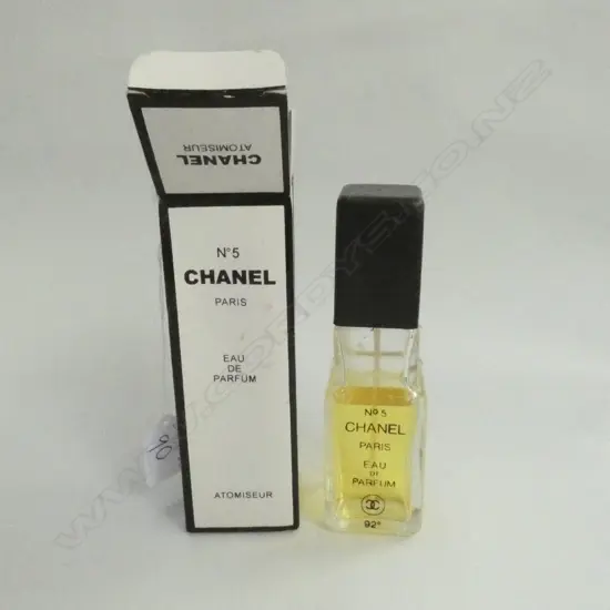 VINTAGE CHANEL NO 5 PERFUME BOTTLE