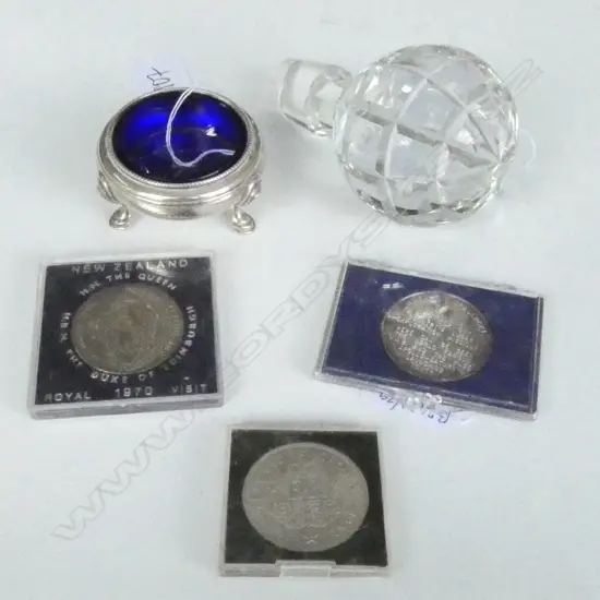 EP SALT, ASST COINS + CRYSTAL STOPPER