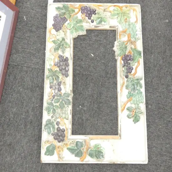 GRAPE PICTURE FRAME 810 X 490MM