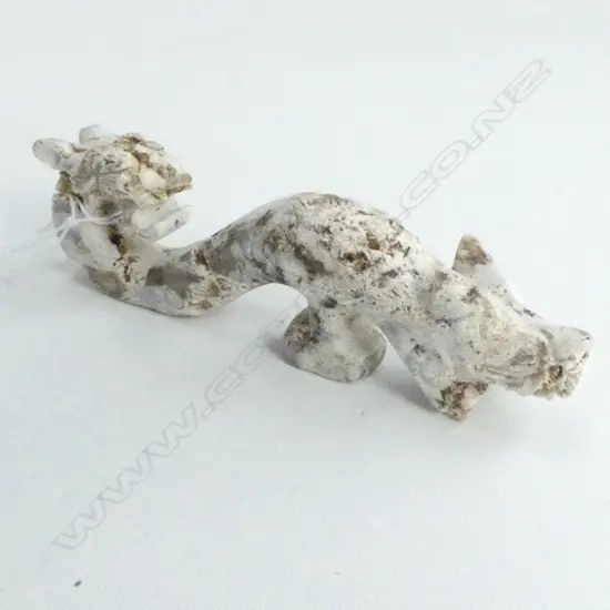 CHINESE PALE MOTTLED GREEN JADE DRAGON BELT HOOK L.100mm