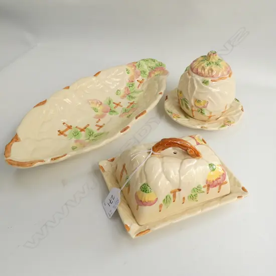 A GOOD BRENTLEIGH WARE FLORAL DESIGN SET