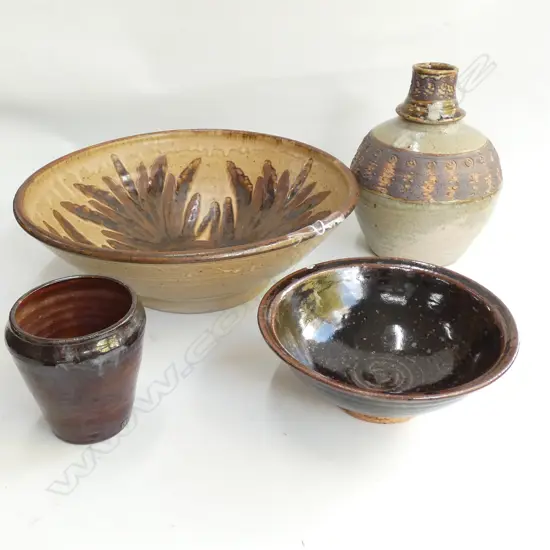 4 STUDIO POTTERY PIECES 315MM DIA