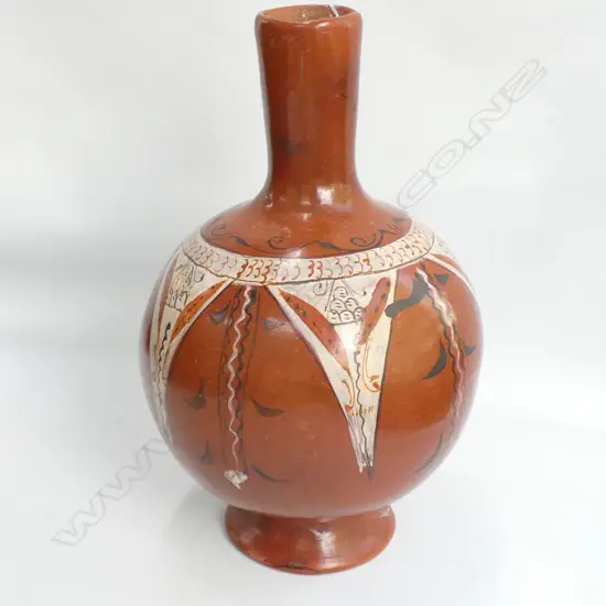 NATIVE INDIAN VASE WITH GEOMETRIC DESIGN H 290 MM