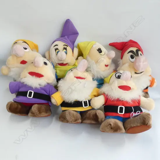 7 1980S DISNEY 7 DWARFS PLUSH TOYS