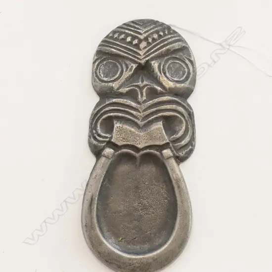 A GOOD PEWTER MAORI DESIGN PIN DISH D 190 MM