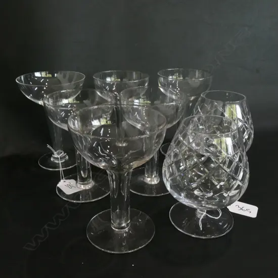 6 HOLLOW STEMMED CHAMPAGNE GLASSES, H.130MM & 2 BRANDY BALLOONS, 115MM